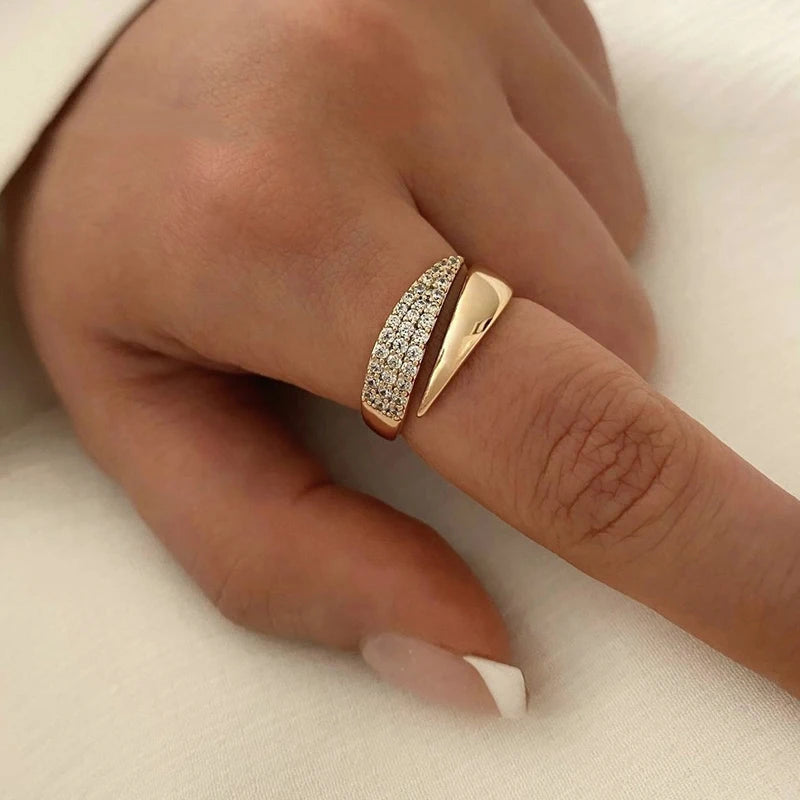 2025 New Stainless Steel 18 K Golden Plated Sun Rings for Women Natural Stone Inlaid in Hollow Metal Texture Ring Trendy Jewelry