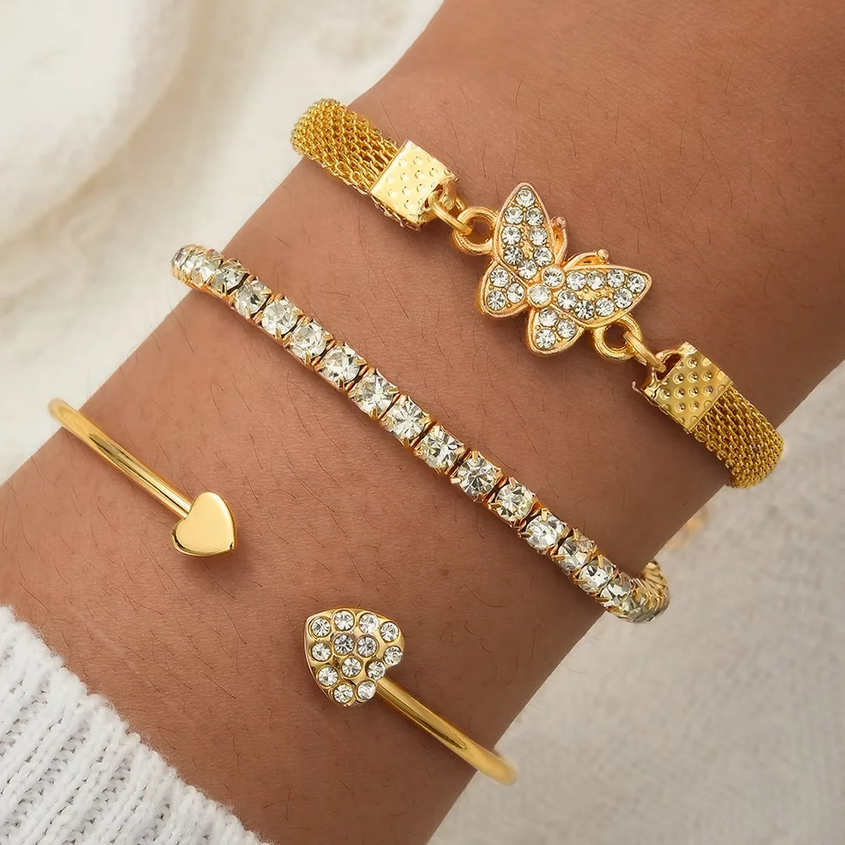 Elegant Sparkling Rhinestone Bracelets Set for Women Butterfly Heart Infinity Star Designs Open Bracelet Daily Wear Jewelry Gift