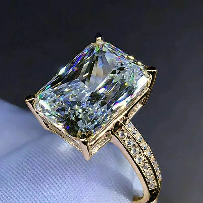 Exquisite Gold Color Inlaid with White Stone Round Fashion Rings Fashion Party Engagement Wedding Rings for Women Jewelry