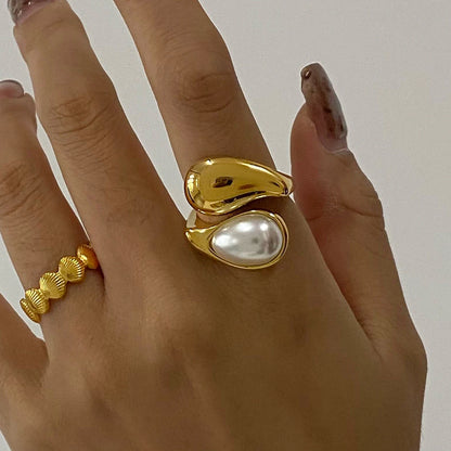 Uworld 18K Gold Color Plated Stainless Steel Flower Pearl Ring Irregular Opposite Sex Pearls Stackable Ring Women's Jewelry Part