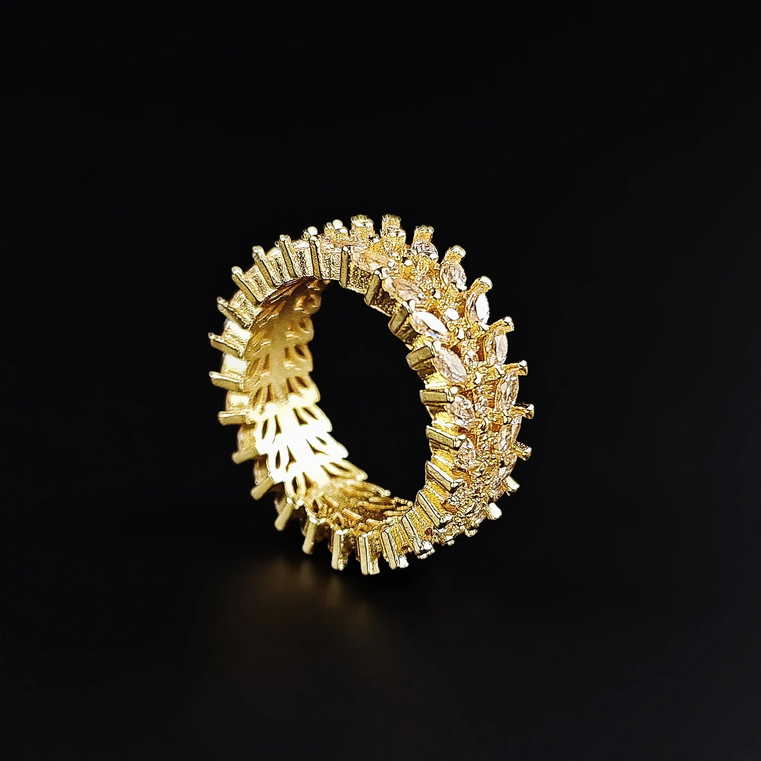 Luxury Designer Trendy Gold Color Eternity Band Gold Plated Ring for Women Free Items Gift Jewelry Wholesale Moonso Z84