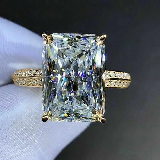 Exquisite Gold Color Inlaid with White Stone Round Fashion Rings Fashion Party Engagement Wedding Rings for Women Jewelry