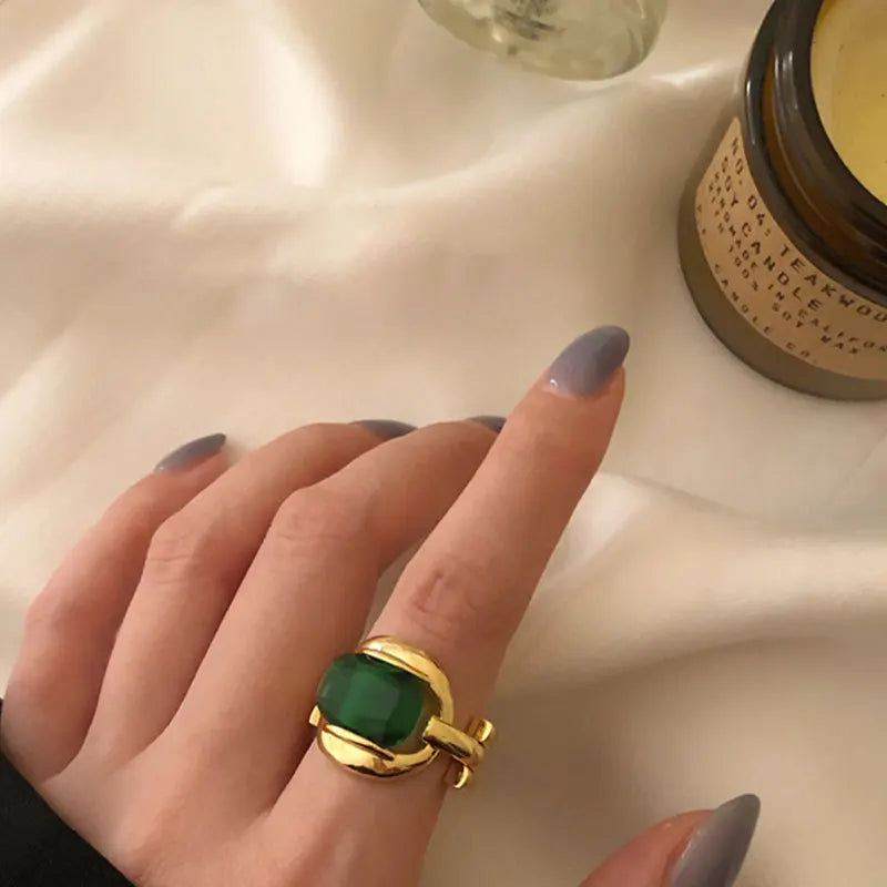 Best Selling Elegant Green Crystal Stone Gold Color Ladies Engagement Rings Original Jewelry For Women Gifts Never Fade