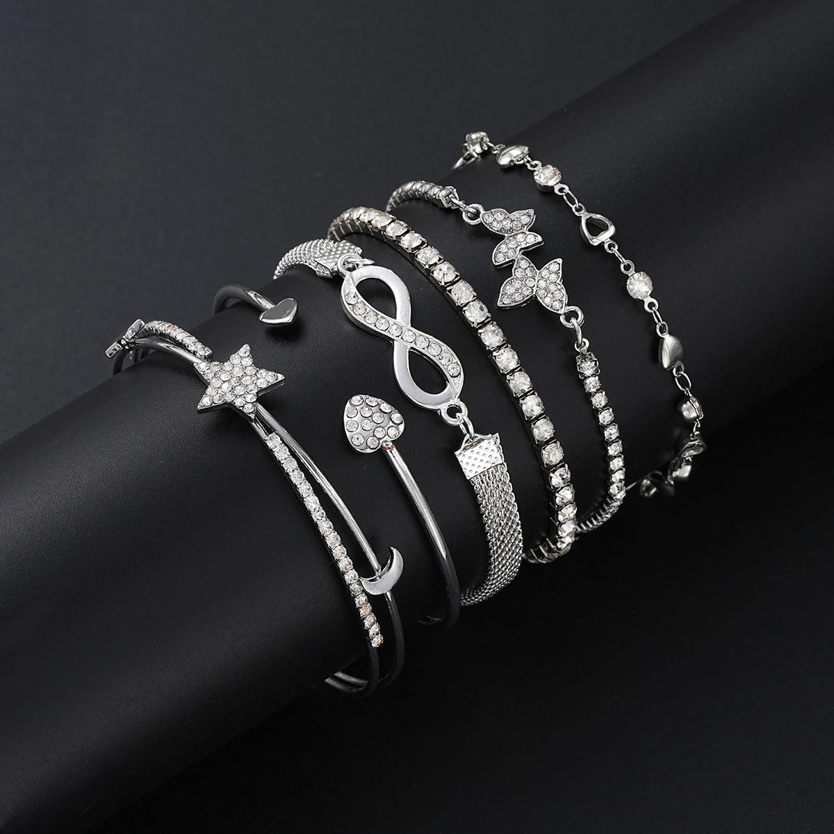 Elegant Sparkling Rhinestone Bracelets Set for Women Butterfly Heart Infinity Star Designs Open Bracelet Daily Wear Jewelry Gift