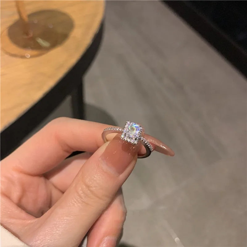 French Retro Zircon Ring Simple Gold Color Acrylic Crystal Ring For Women Trendy Jewelry Accessories Adjustable Cuff Ring