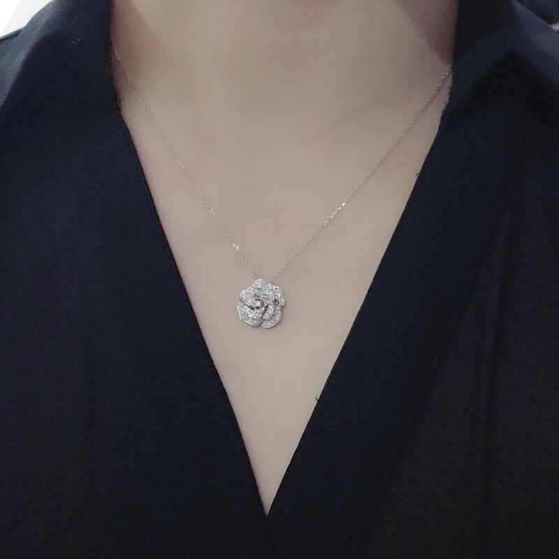 Huitan Aesthetic Crystal Flower Pendant Necklace for Women Luxury Paved Dazzling Cubic Zirconia Wedding Party Statement Jewelry