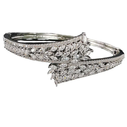 Leaf Shaped Zircon Inlaid High-end Fashionable Open Bracelet Simple And Elegant Suitable For Daily Use