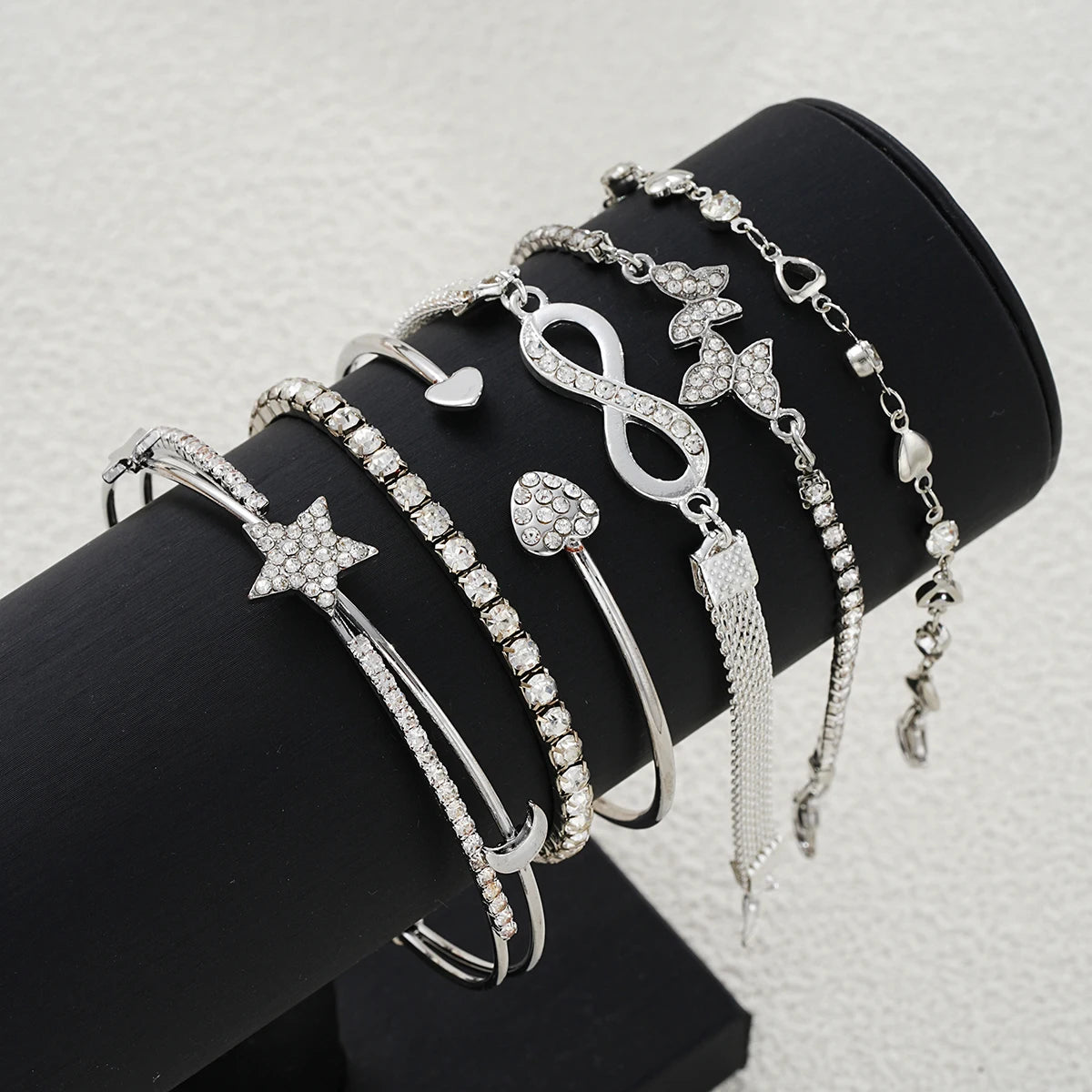 Elegant Sparkling Rhinestone Bracelets Set for Women Butterfly Heart Infinity Star Designs Open Bracelet Daily Wear Jewelry Gift